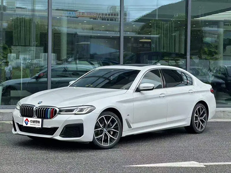 BMW 5 السلسلة 2023 530Li Premium Luxury Package