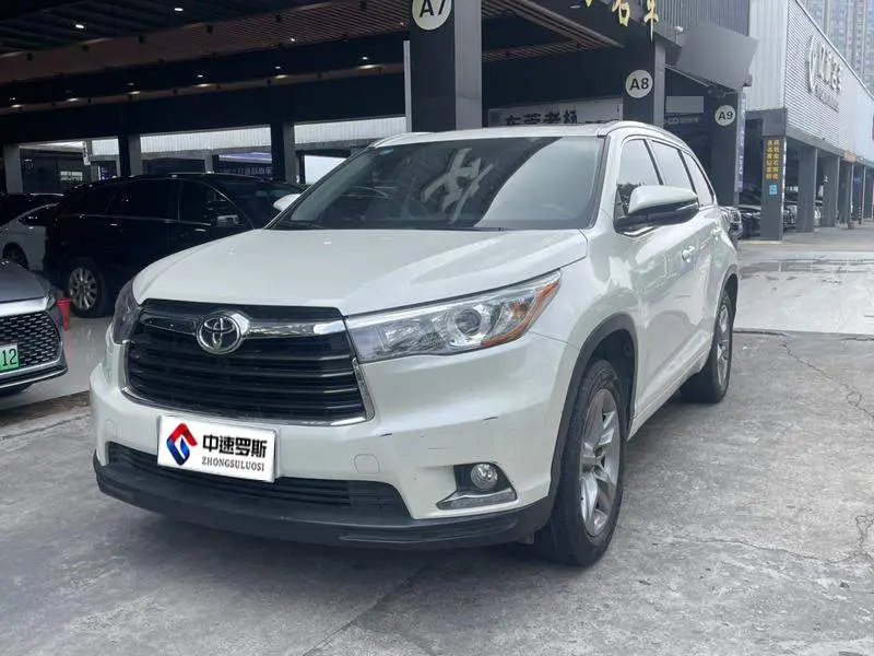 Highlander 2015 2.0T 2WD Luxury Edition 7 Seaters