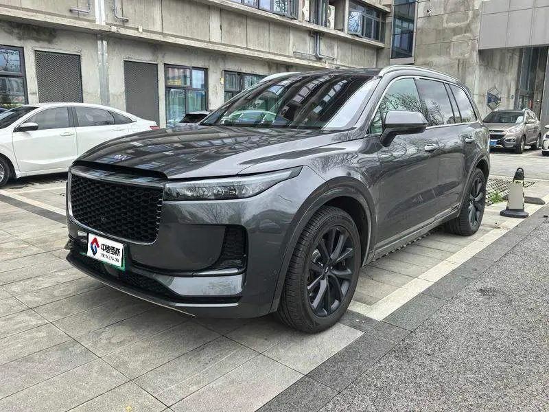 Ideal ONE 2021 Extended Range 6-seater Edition