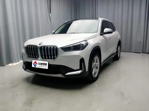 BMW X1 2023 sنظام الدفع20Li X Design Package