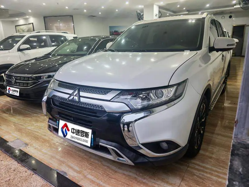 Outlander 2020 2.0L 2WD Enjoy Edition 5 Seaters