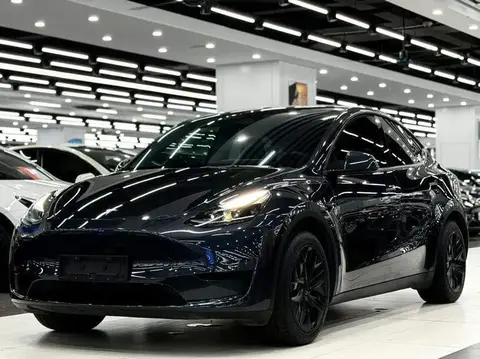 الطراز Y 2024 rear-wheel drive version