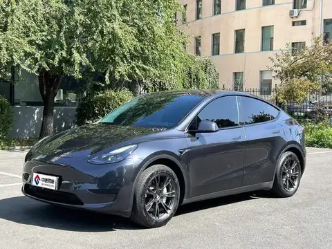 الطراز Y 2024 rear-wheel drive version