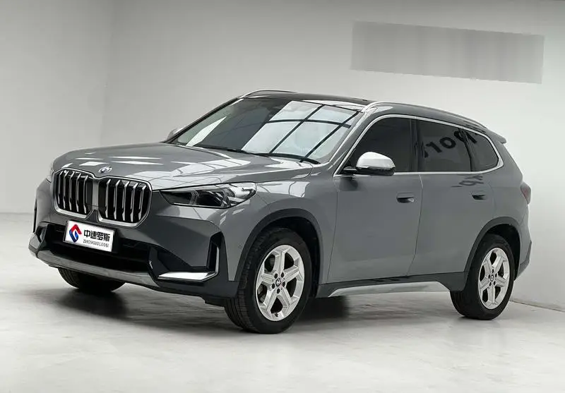 BMW X1 2023 sHệ dẫn động20Li X Design Package