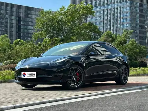 Mẫu 3 2022 Performance All-Wheel Hệ dẫn động
