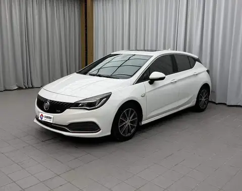 Valeant 2016 Hatchback GS 20T Dual Clutch Passionate Sports Edition