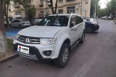 Pajero Sport 2013 3.0L Automatic 4WD Executive Edition