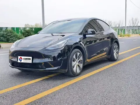 รุ่น Y 2023 rear-wheel drive version