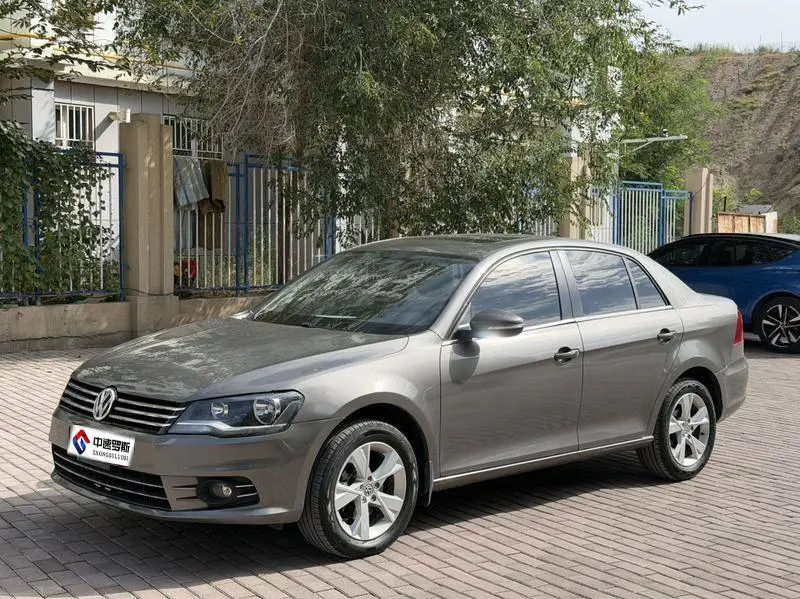 Bora 2014 1.6L Automatic Comfort