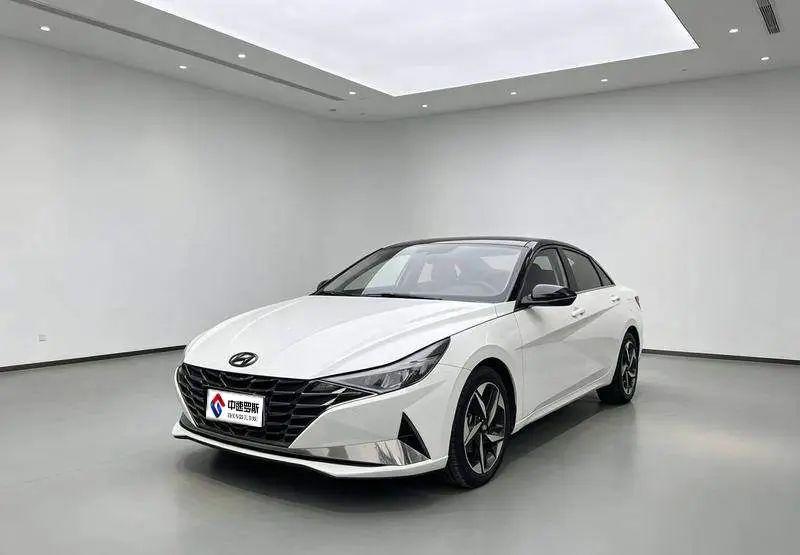 Elantra 2021 1.5L CVT LUX Premium Edition
