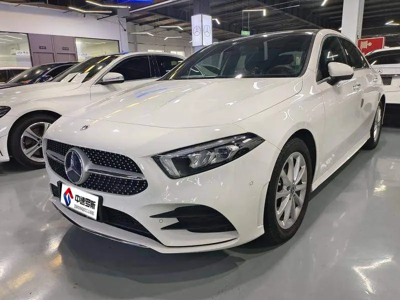 Mercedes-Benz A-Class 2019 A 200 L sports sedan