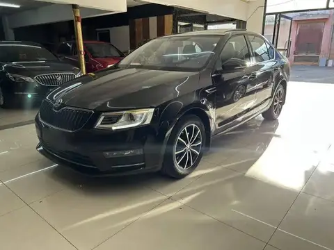 Octavia 2017 1.6L Manual Smart Edition