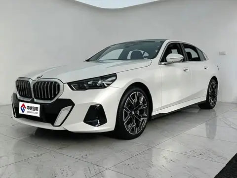 BMW 5 Серия 2025 530Li Premium M Sport Package