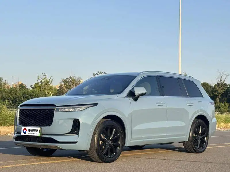 Ideal ONE 2021 Extended Range 6-seater Edition