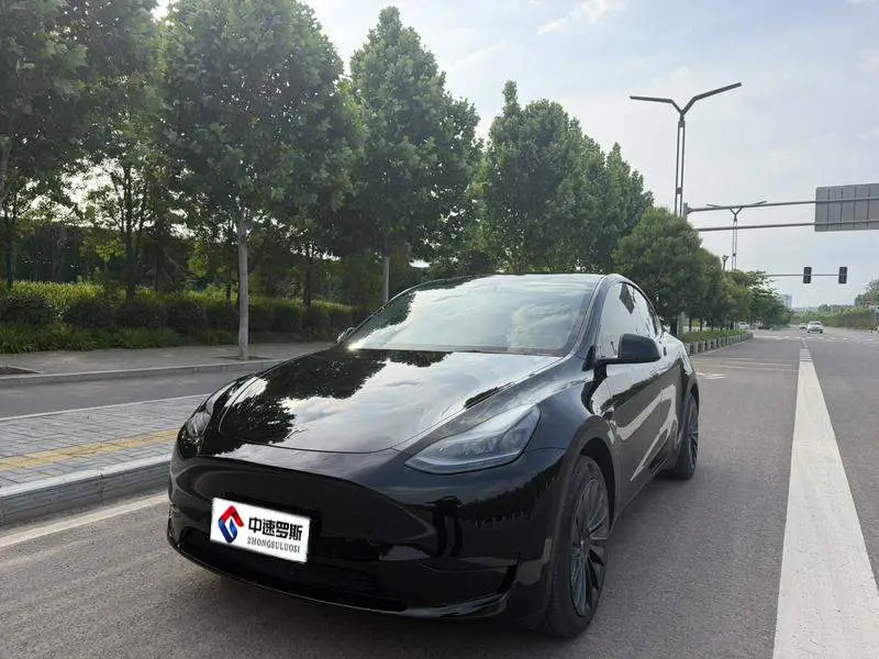Mẫu Y 2023 rear-wheel drive version
