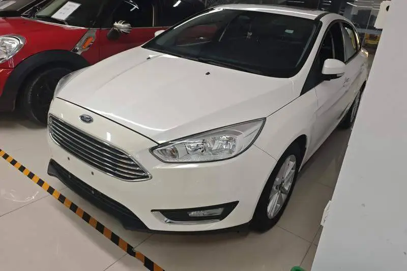 Fox 2015 Sedan 1.6L Automatic Fashion Edition