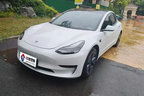 Mẫu 3 2020 facelift standard range rear-wheel drive upgraded version