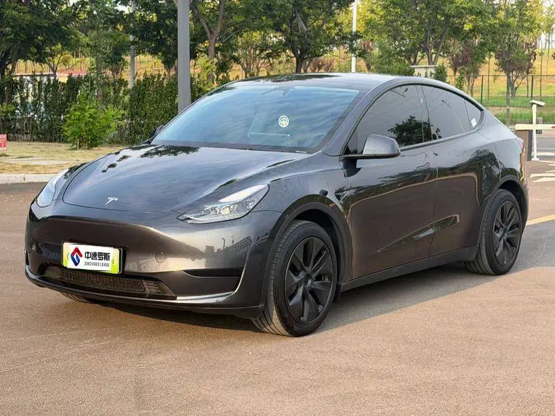 Model Y 2024 rear-wheel drive version