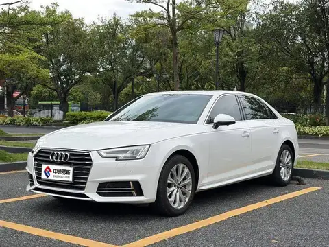 Audi A4L 2019 40 TFSI Progressive National VI