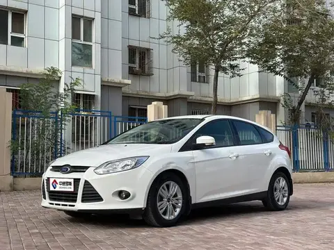 Fox 2012 Hatchback 1.6L Automatic Comfort