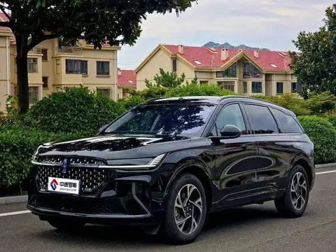 navigator 2025 2.0T 4WD Luxury Hybrid