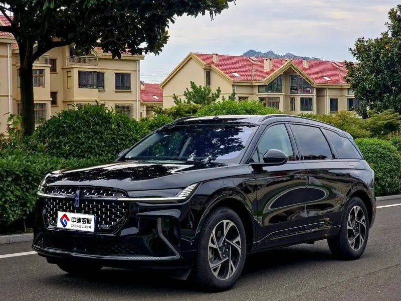 navigator 2025 2.0T 4WD Luxury Hybrid