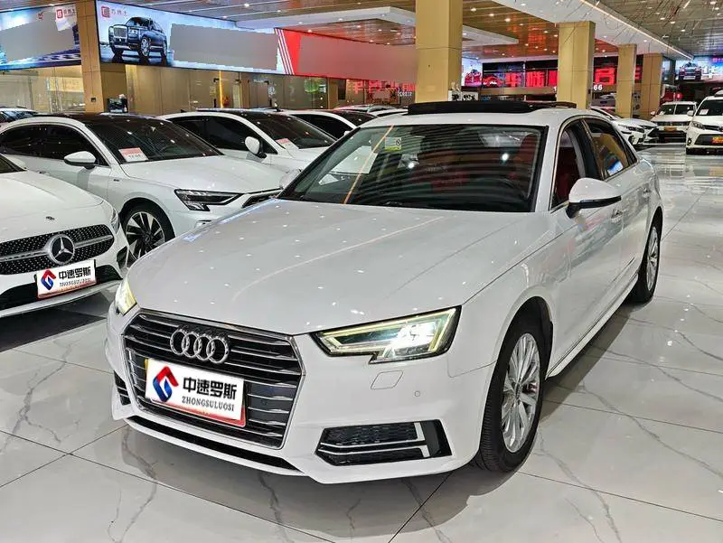 Audi A4L 2019 40 TFSI Progressive National VI