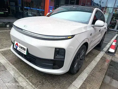 Ideal L6 2025 Pro Intelligent Refresh Edition