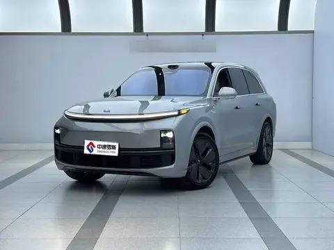 Ideal L8 2025 Max Intelligent Renewal Edition
