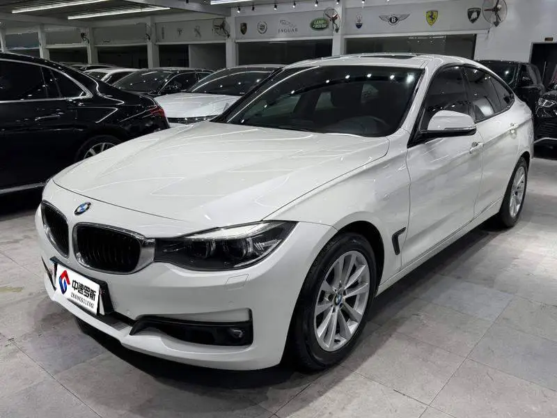 BMW 3 Series GT 2017 320i Fashion Edition