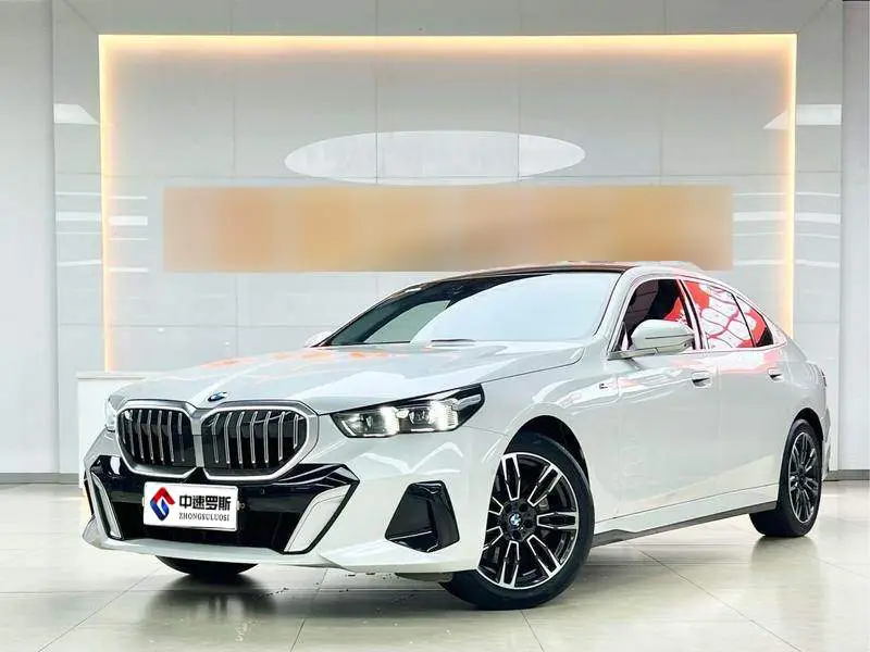 BMW 5 Series 2025 530Li Leading M Sport Package