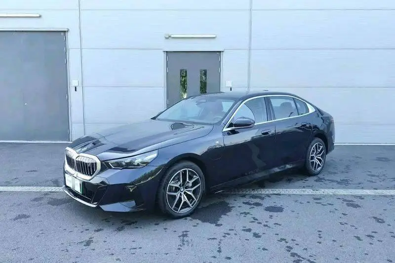 BMW i5 2025 eDrive 35L Luxury Package