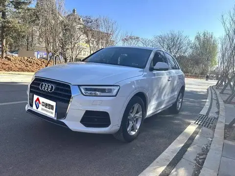 Audi Q3 2018 30th Anniversary Mẫu 35 TFSI Fashion Mẫu