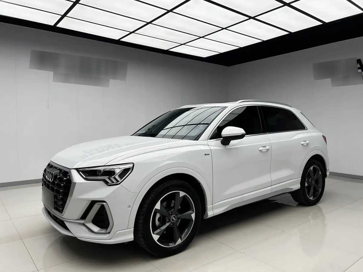 Audi Q3 2022 35 TFSI Stylish and Dynamic