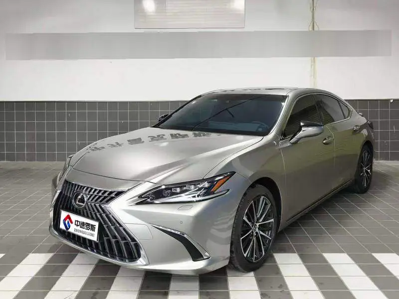 Lexus ES 2022 300h Premium Edition