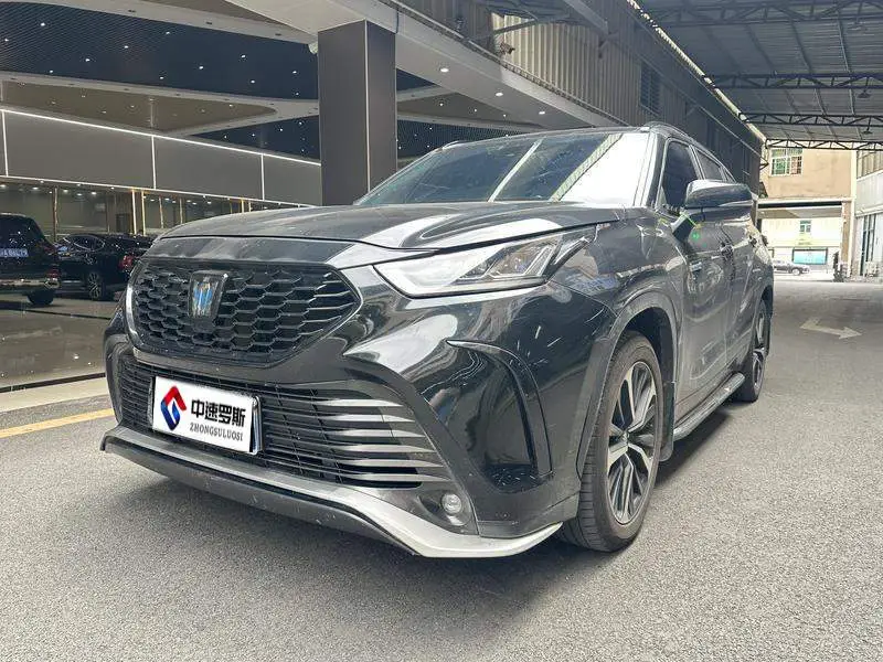 Crown Land 2022 2.5L HEV 4WD Luxury Edition