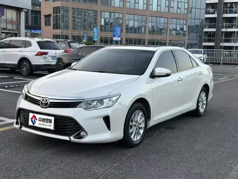 Camry 2016 2.0G 10th Anniversary Leading Edition