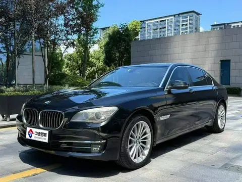 BMW 7 السلسلة 2013 730Li Leading Edition
