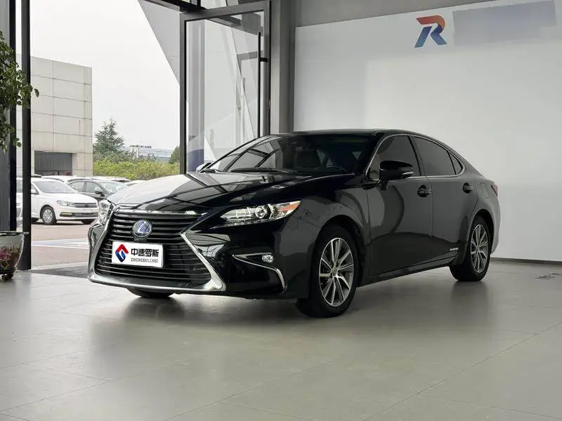 Lexus ES 2015 300h Luxury Edition