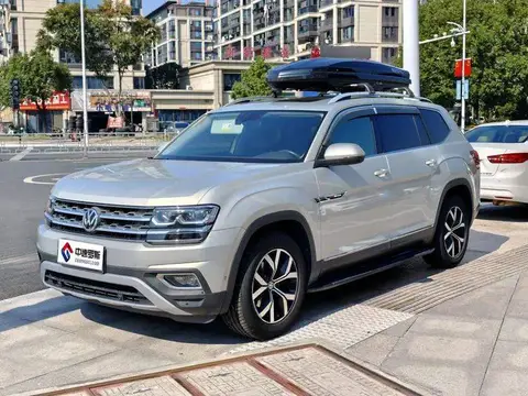 Touron 2017 380TSI 4WD Luxury Edition