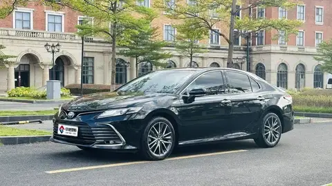 Camry 2021 2.5G Deluxe Edition