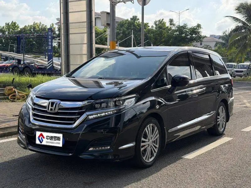 Elysion 2016 2.4L Luxury Edition