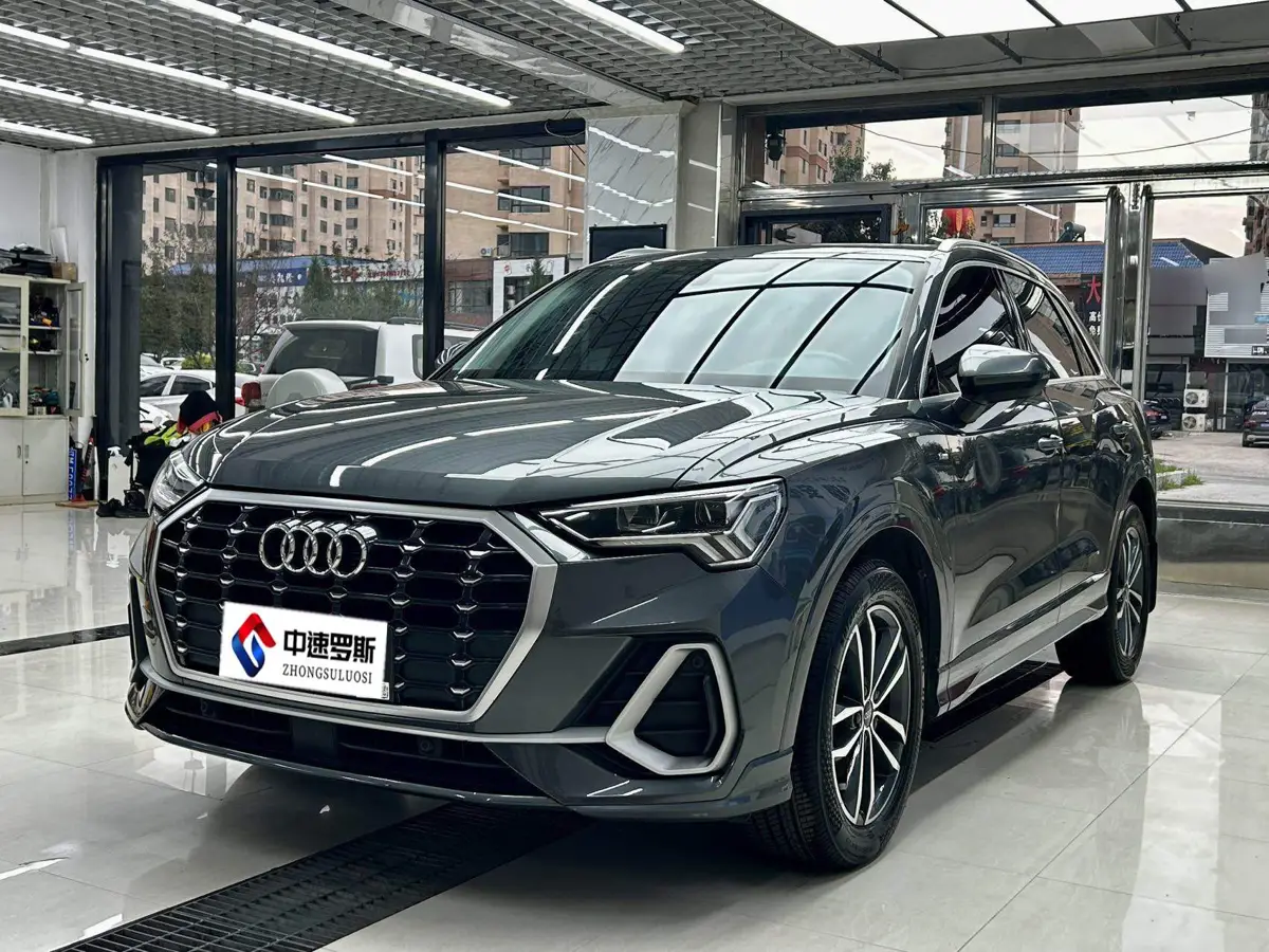 Audi Q3 2022 35 TFSI Stylish and Dynamic