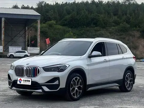BMW X1 2020 sHệ dẫn động20Li Premium Edition