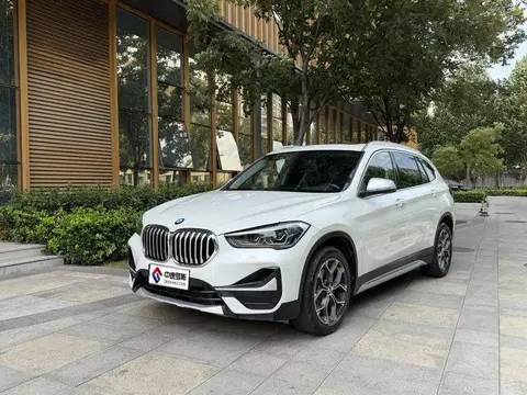 BMW X1 2021 sПривод20Li Fashion Edition