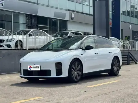 Ideal i6 2025 Standard AWD