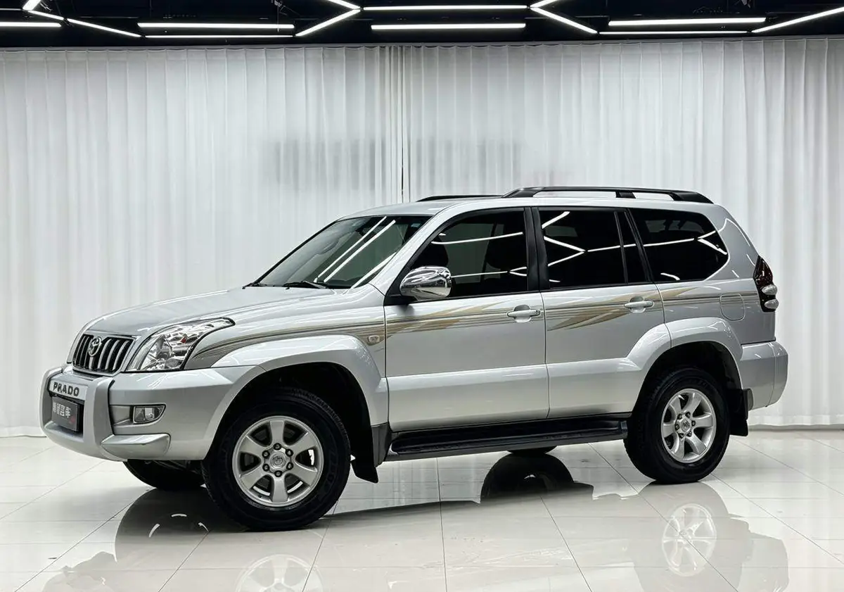 Prado 2005 4.0L Automatic GX Deluxe Edition