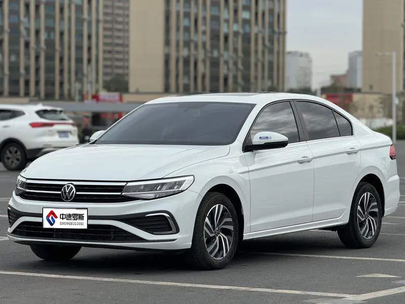Bora 2025 200TSI DSG Joy Travel Navigation Edition
