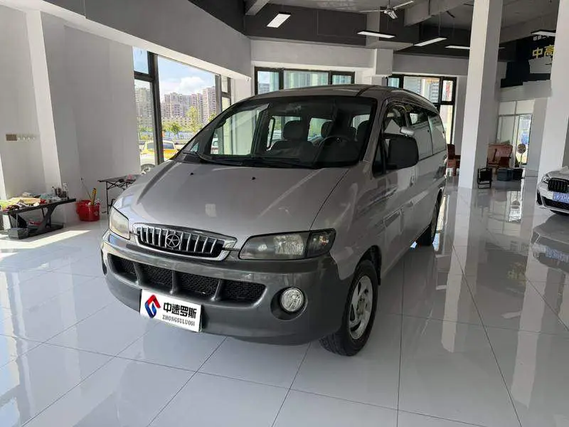 Ruifeng 2011 2.0L Shuttle Gasoline Comfort Edition HFC4GA3