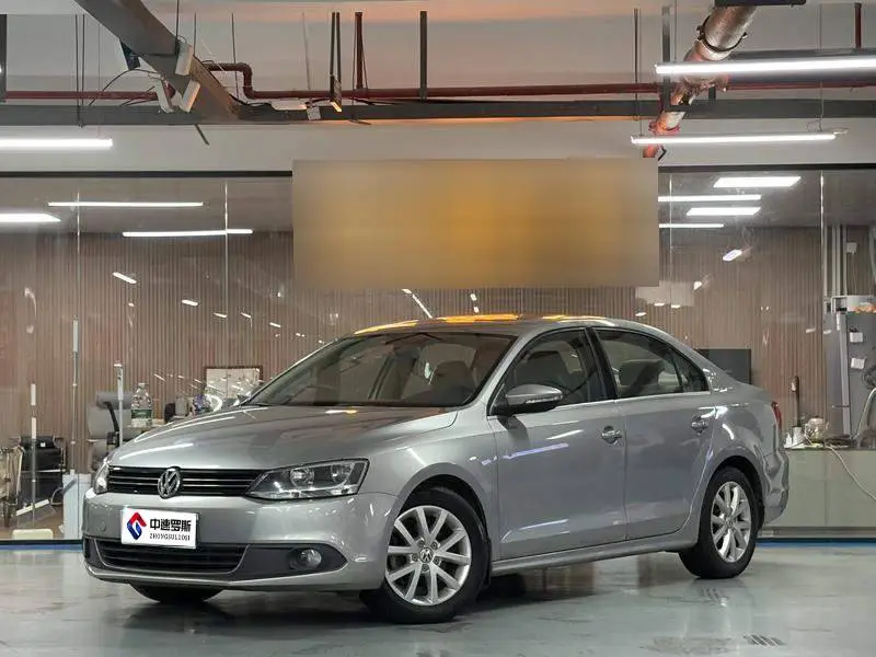 Sagitar 2012 1.6L Manual Comfort